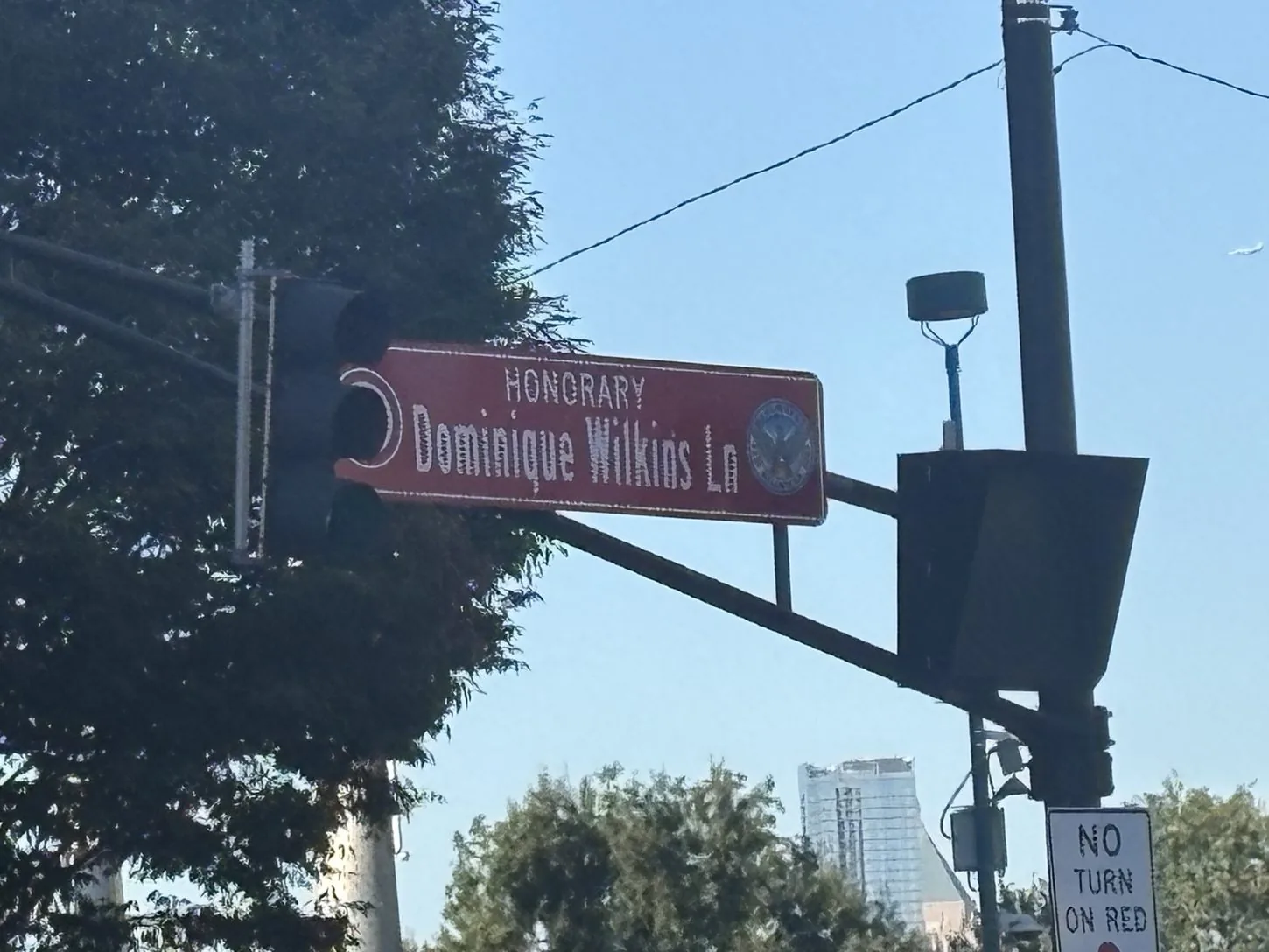 A tribute to a Hawks legend.